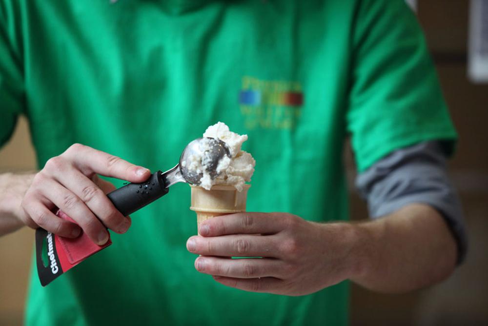 serving liquid nitrogen ice cream, the coolest scientific treat